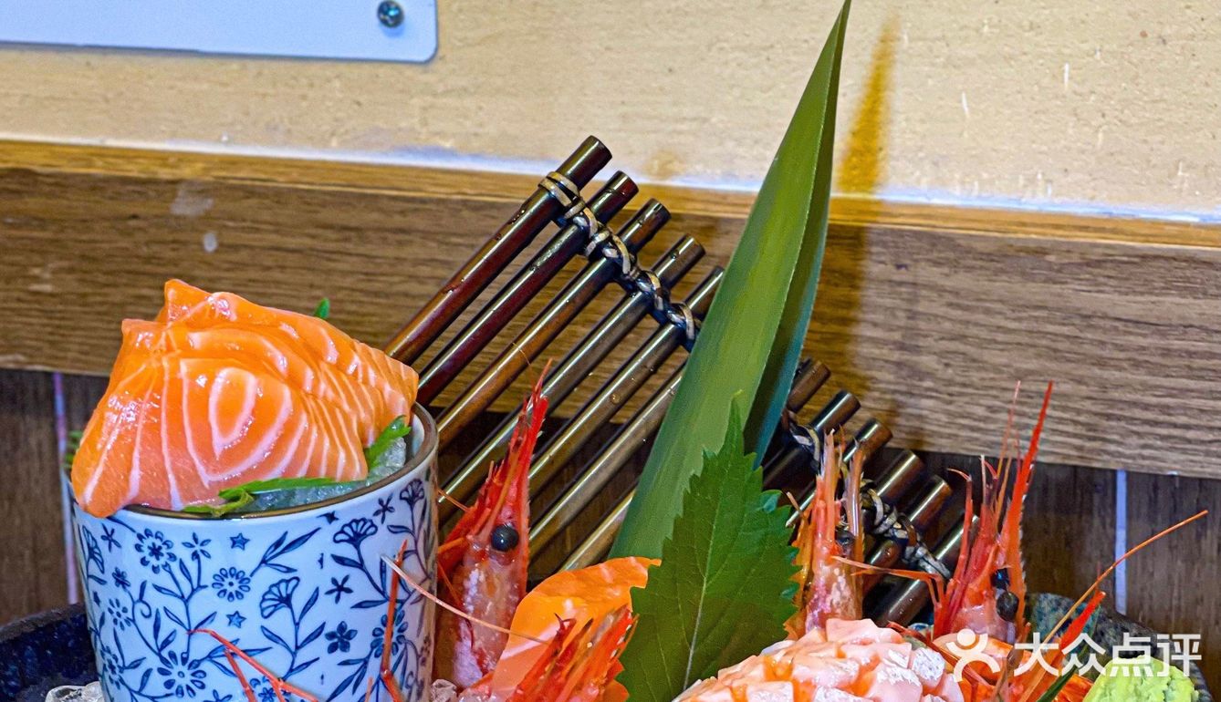 瞬间被治愈！寿喜锅、豪华鹅肝手握，每次都吃到光盘