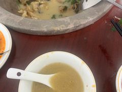 -姚记抚仙湖石锅鱼庄
