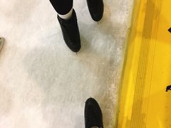 -正佳冰河湾真冰滑冰场