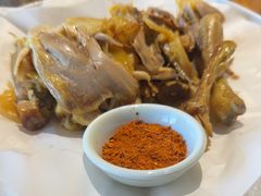 -头上红煨盐鸡·非遗院子餐厅