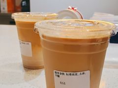 太妃榛果拿铁-NOWWA挪瓦咖啡(SOHO中山广场店)
