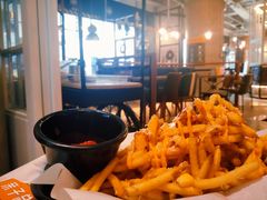 芝士薯条-机器人火炉披萨