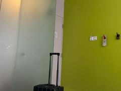 -卡罗酒店(东门晒布地铁站店)