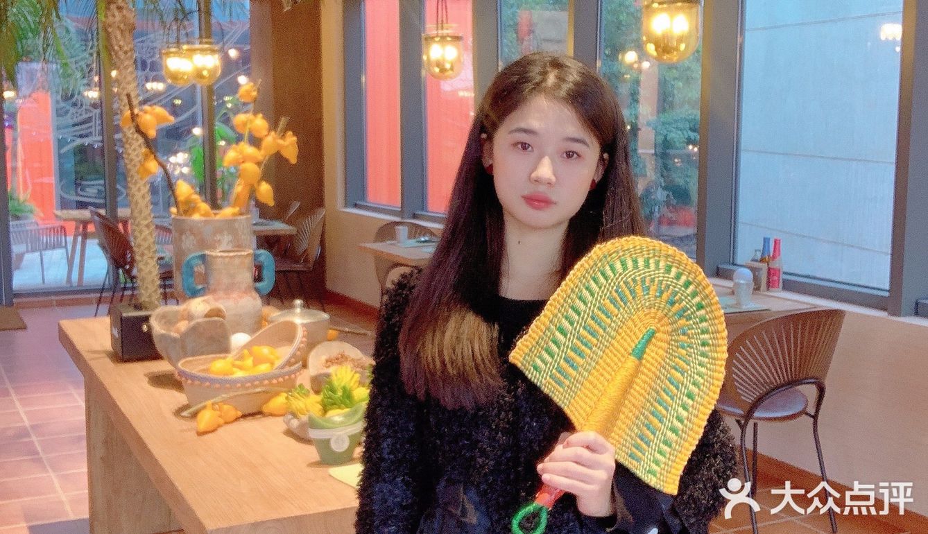 集装箱泰烧美食/崖边步道+一线江景