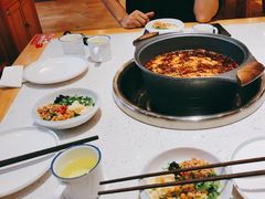 经典红锅-佬缸炮江湖川菜(玉林店)