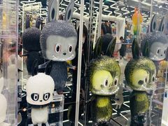 -泡泡玛特POPMART(侨福芳草地店)