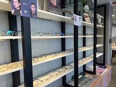 -瑞司视光眼镜·蔡司战略合作眼镜店(新街口店)