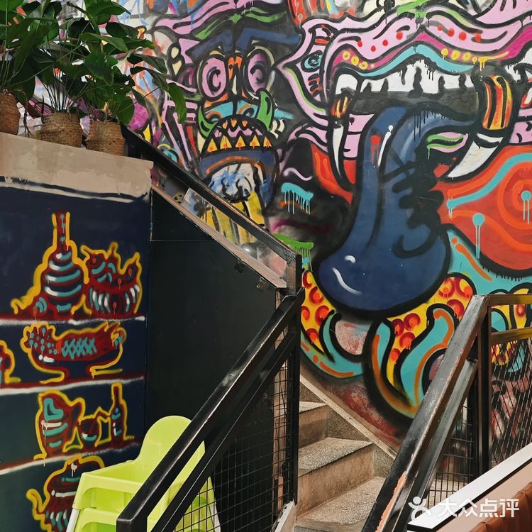 揭秘！这家超多人排队吃的泰国菜，到底好不好吃