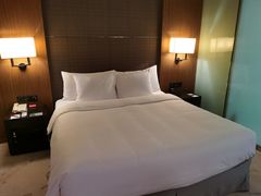 -上海滴水湖皇冠假日酒店