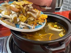 -菌之家·专业纯野生菌火锅·特色炒菌