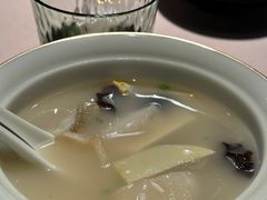 荣记花胶黄鱼羹-荣轩(新荣记环球金融中心店)
