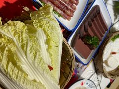 -喜悦小串丹东小黄牛海鲜烧烤大排档(民主广场店)
