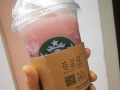石榴爆爆星冰乐-星巴克(天津佛罗伦萨小镇店)
