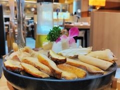 -一朵菌·野生菌探索家火锅(南亚店)