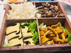 -椰子湾·海南火锅·糟粕醋·椰子鸡(正大广场店)