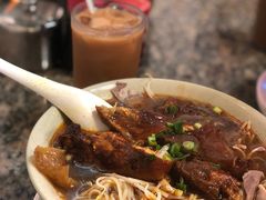 -万利洪记粉面美食