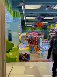 -莫莉幻想儿童乐园(三河燕郊永旺店)