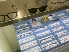 -视野联行眼镜•蔡司•依视路(温江店)
