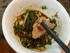 -黄利砖万峰林布依特色酸笋牛肉馆