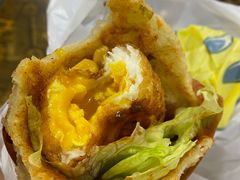 炸蛋葱油饼-小红车炸蛋葱油饼