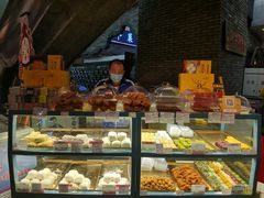 面包甜点陈列柜-和平菓局(王府井店)