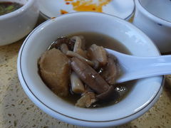-东巴谷野生菌火锅餐厅