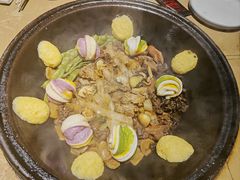 -万里闯关东铁锅炖菜馆(高新旗舰店)
