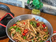 -莲餐厅·湖北菜·潜江小龙虾店(愚园路店)