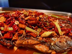 -鸣记脆皮烤鱼·海鲜烤鱼(三八广场店)