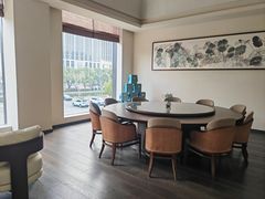 -华致酒行(沈砖公路店)