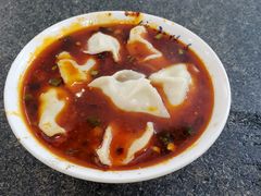 酸辣水饺-春阳水饺(香槟广场店)