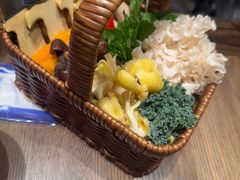 -袁山山重庆火锅(丈八北路店)