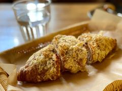 肉松芝士牛角包-咖法森林·咖啡  酒吧(天河店)