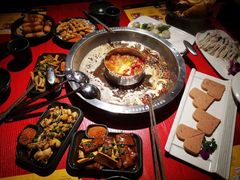 -谭鸭血老火锅(万象九宜城店)