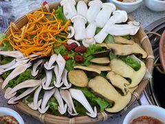 -阿婆情腊排骨火锅(金虹路店)