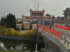 -万国公墓