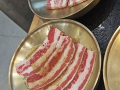 -臻牛烤肉