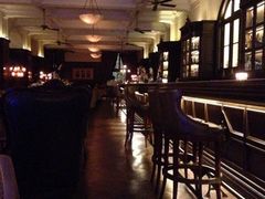 iphone_upload_pic-LONG BAR 廊吧(外滩华尔道夫酒店)
