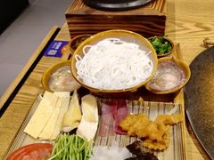 蒙自过桥米线-麦麦山云南菜(复地活力城店)