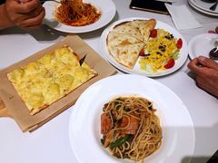 招牌金枕榴莲飞饼披萨-蓝启司意式餐厅(江北龙湖天街店)
