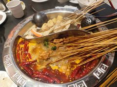 菌汤红油鸳鸯锅-热辣宗师·串串火锅(万达金街店)