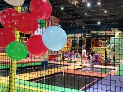 -蹦蹦跳跳(新奥购物中心店)