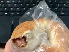香肠芥末贝果-沁屋面包店(人民东路店)
