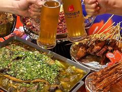 -何师烧烤Pro ·江湖川菜·小龙虾·精酿啤酒(太古里旗舰店)