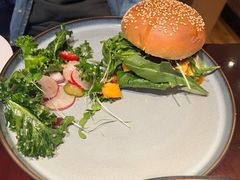四重芝士牛肉汉堡-bluefrog蓝蛙(新三里屯太古里店)