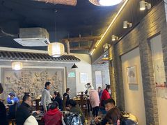 大堂-王明古法砂锅居(开化寺店)