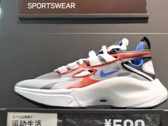 -NIKE上海青浦换季优惠店