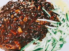 韩式炸酱面-吴草鸡爪오초닭발韩食堂(融恒盈嘉中心店)