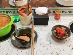 -八一路好吃街(雨田商务大厦店)