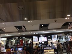 -日上免税店(三径路t3店)